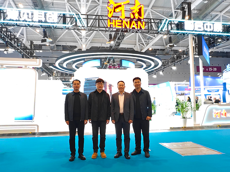 我校参加第二十七届中国国际高新技术成果交易会.png 我校参加第二十七届中国国际高新技术成果交易会.png